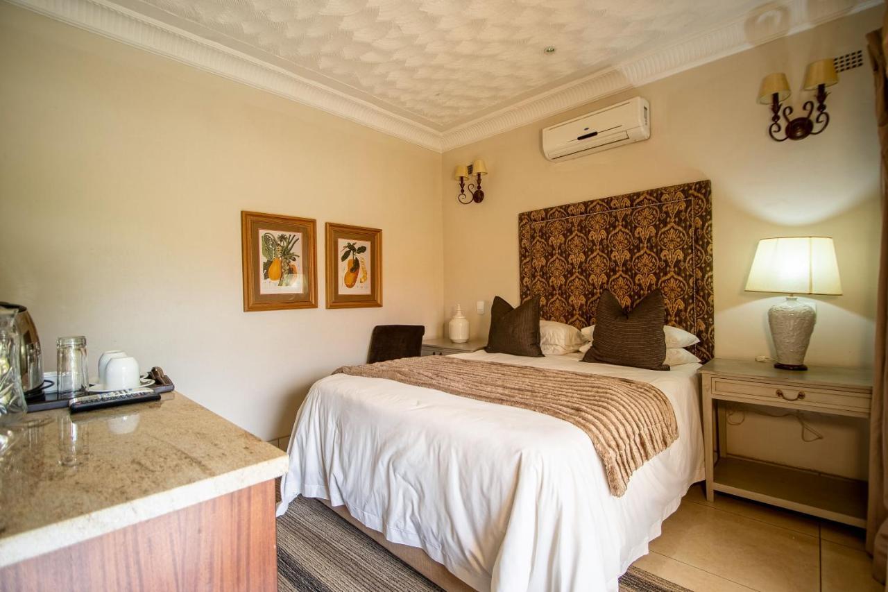 The Victoria Falls Deluxe Suites Exterior foto