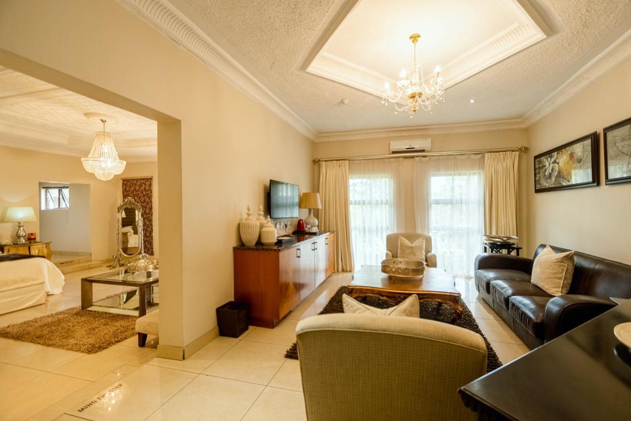 The Victoria Falls Deluxe Suites Exterior foto