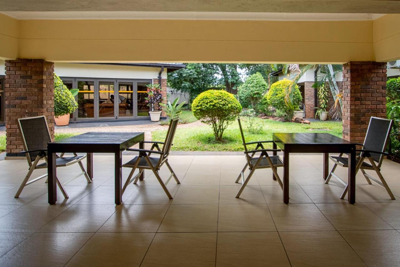 The Victoria Falls Deluxe Suites Exterior foto