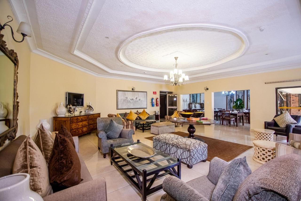 The Victoria Falls Deluxe Suites Exterior foto