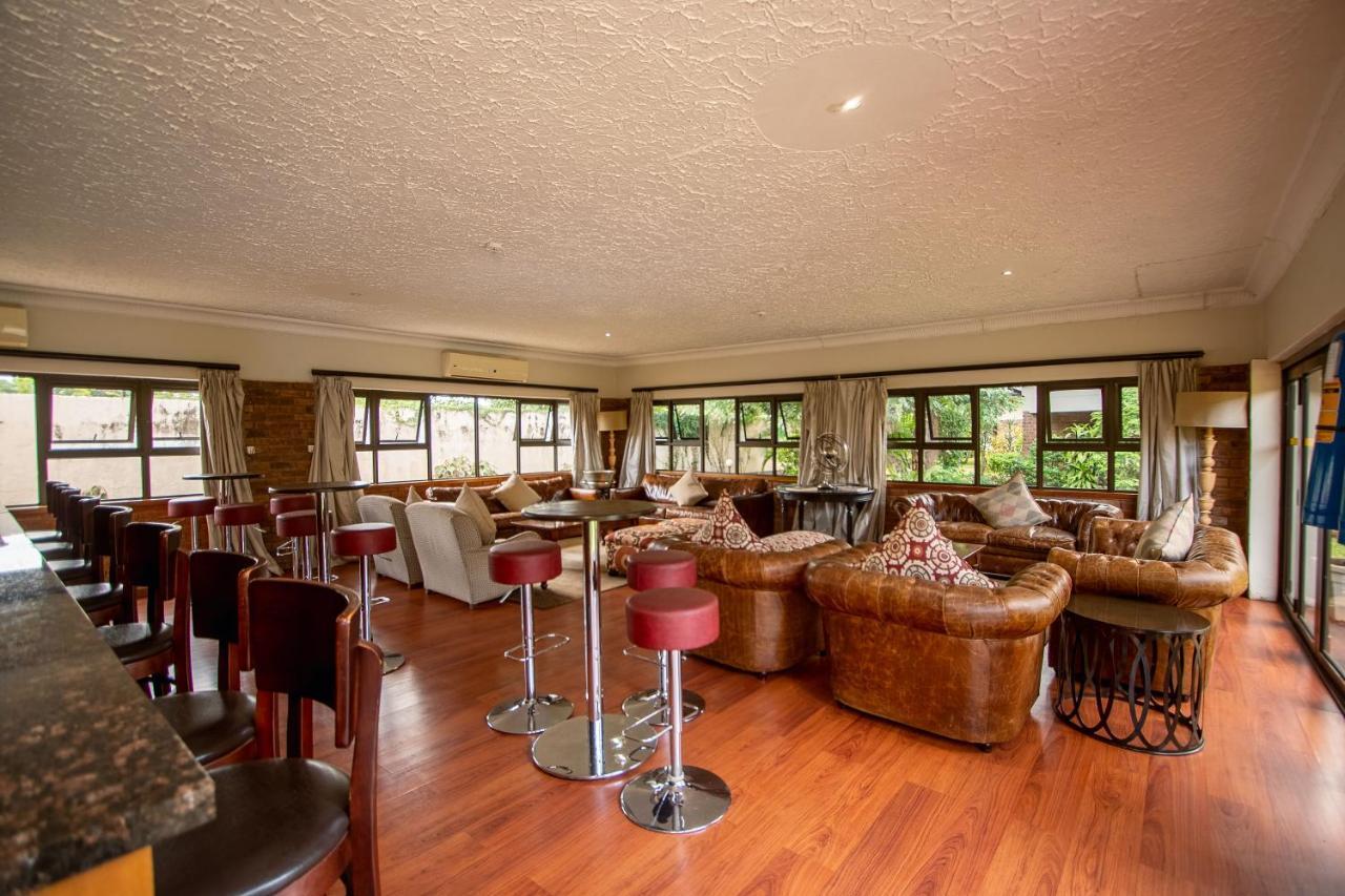The Victoria Falls Deluxe Suites Exterior foto
